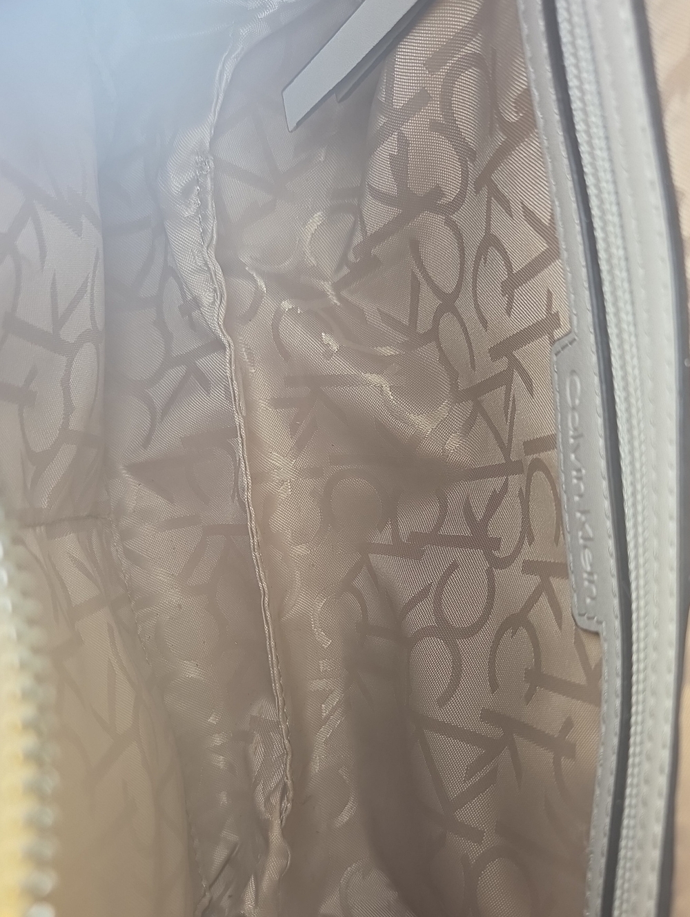 Calvin Klein Gray and White Satchel with Structured Design NWOT - Picture 5 of 12